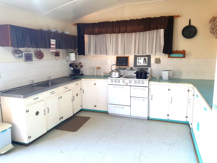 4 Bedroom Property for Sale in Loeriesfontein Northern Cape